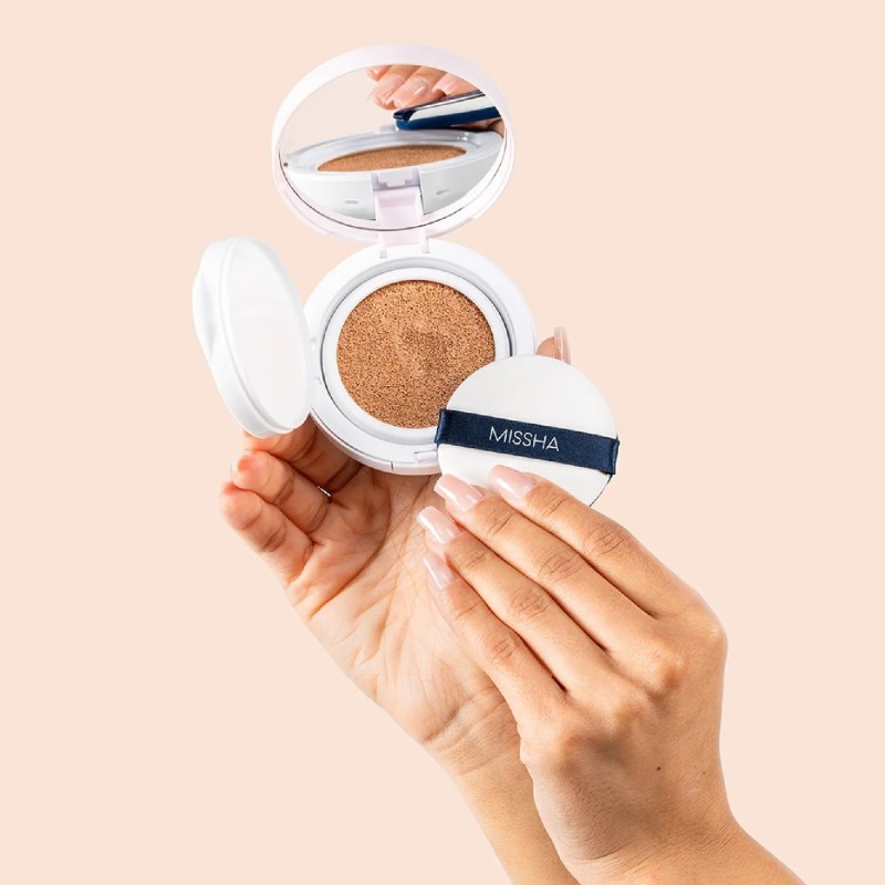 MAGIC CUSHION MOIST UP 15G