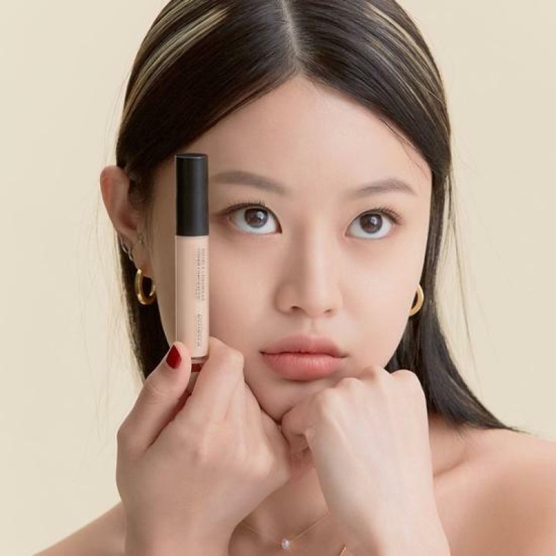 DOUBLE LONGWEAR COVER CONCEALER